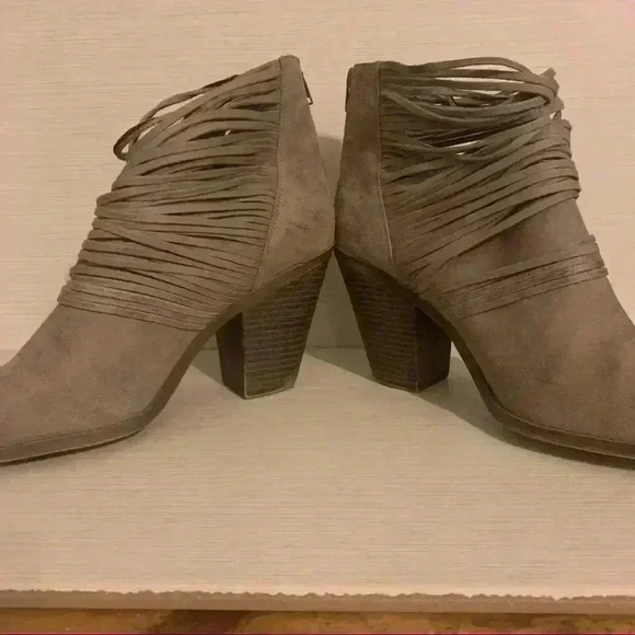 Fergalicious booties - Picture 2 of 7